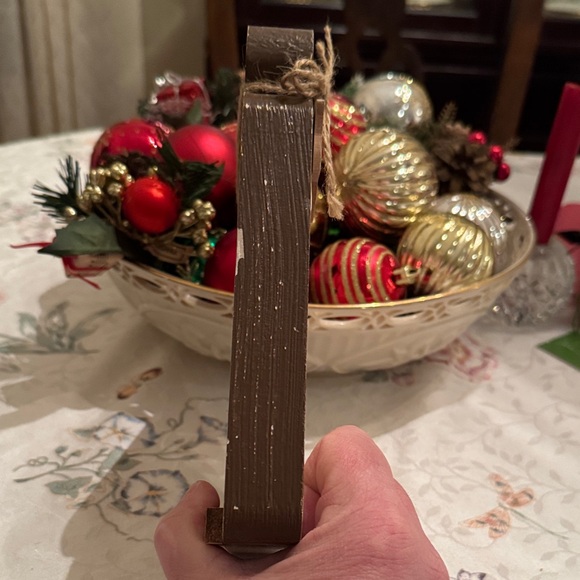 Ashland Red and Cream 'Blessed Beyond Measure' Decor - Picture 4 of 5